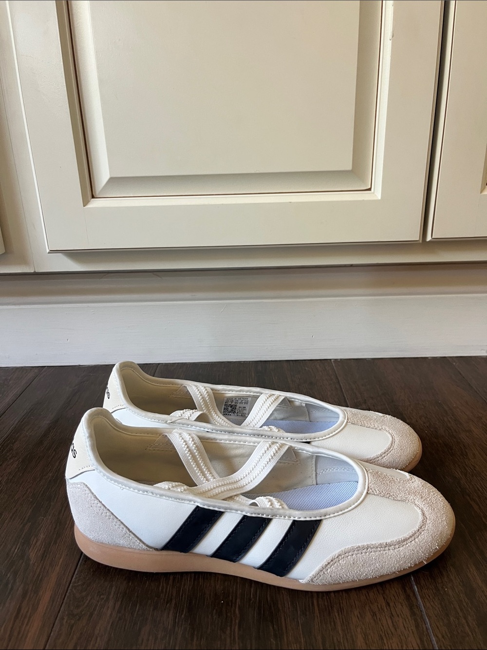 NWT ADIDAS BAREDA MARY JANES - Picture 4 of 6